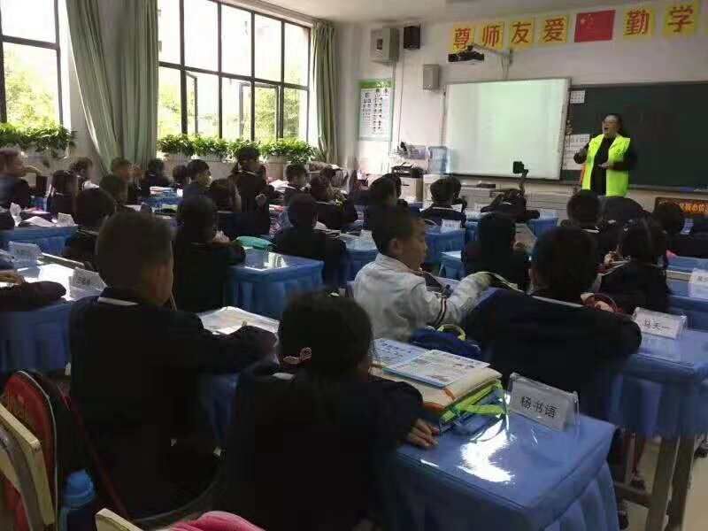 鋒格練字走進(jìn)昆明市書林一小